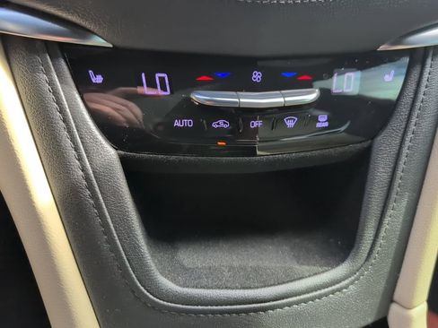 Used 2019 Cadillac XT5 Luxury image 18