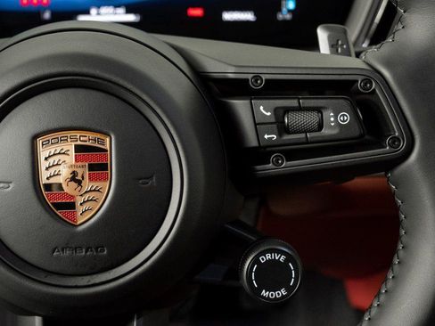 Certified 2026 Porsche Cayenne AWD/4WD image 11