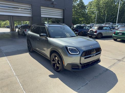 Used 2025 MINI Cooper Countryman S AWD/4WD image 2