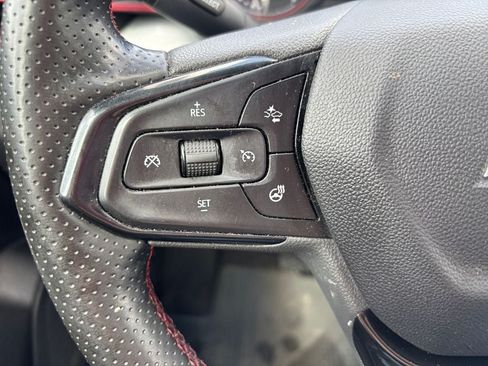 Used 2025 Chevrolet Trax RS w/ Driver Confidence Package FWD image 15