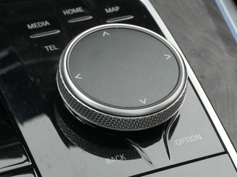 Certified 2024 BMW X5 sDrive40i w/ Premium Package image 31