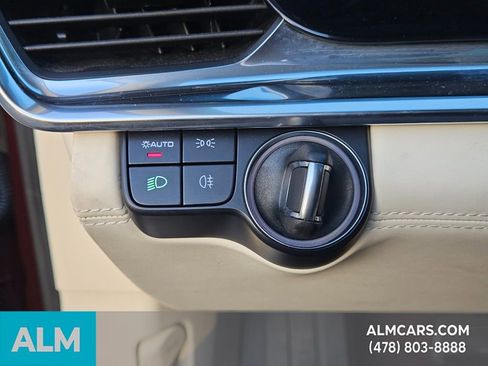Used 2022 Porsche Panamera 4 image 31