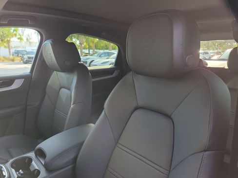 New 2026 Porsche Cayenne Coupe AWD/4WD image 5