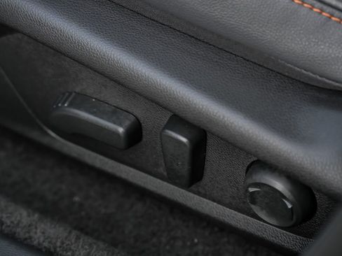 Used 2024 Subaru Crosstrek 2.5i Limited w/ Crosstrek Mirror Package image 19