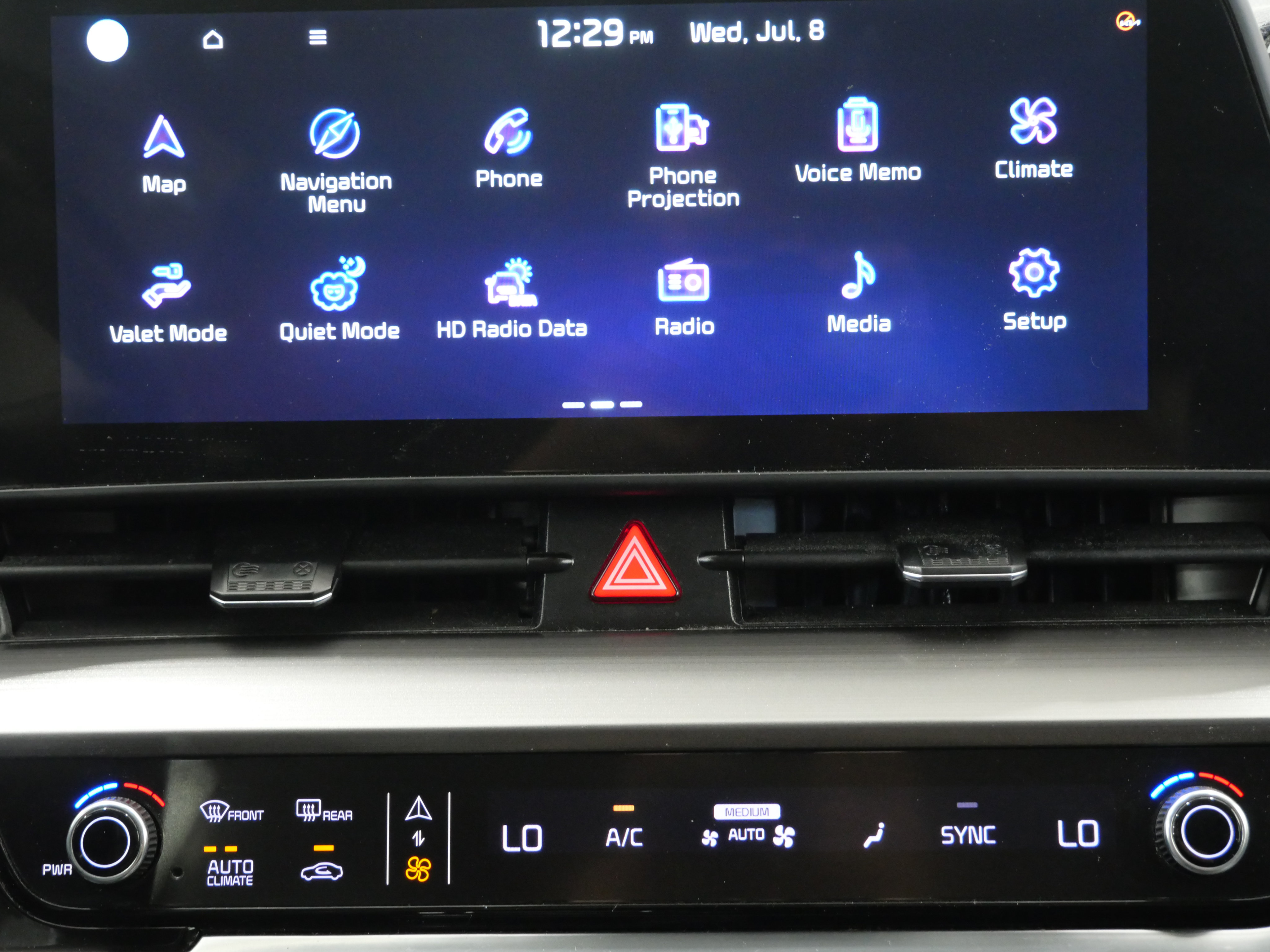 Used 2023 Kia Sportage EX AWD/4WD image 16