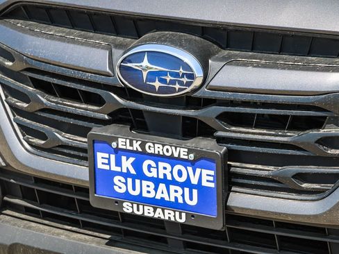 Used 2025 Subaru Outback Premium AWD/4WD image 8