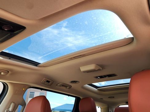 New 2026 Kia Carnival SX FWD image 17