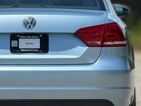 Used 2012 Volkswagen Passat 2.5 S FWD image 14