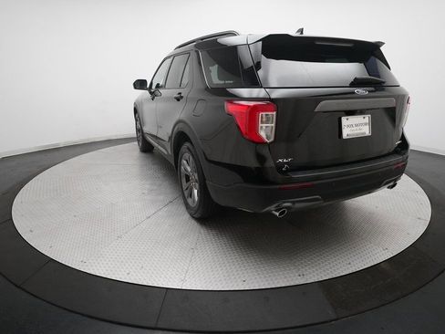 Used 2023 Ford Explorer XLT w/ Equipment Group 202A image 36