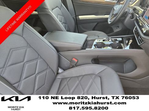 Used 2025 Volkswagen Atlas SE FWD image 19