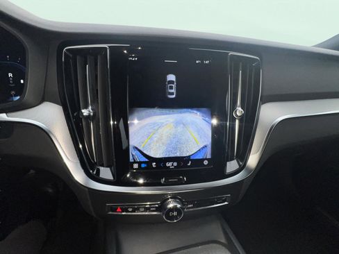 Used 2024 Volvo S60 B5 Plus w/ Climate Package image 14