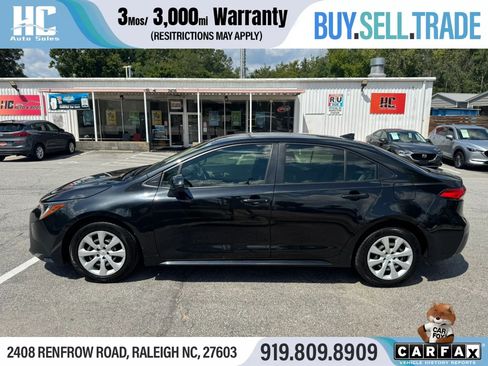 Used 2022 Toyota Corolla LE FWD image 2