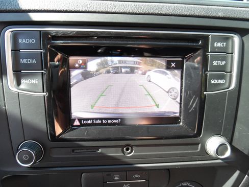 Used 2017 Volkswagen Jetta S image 15