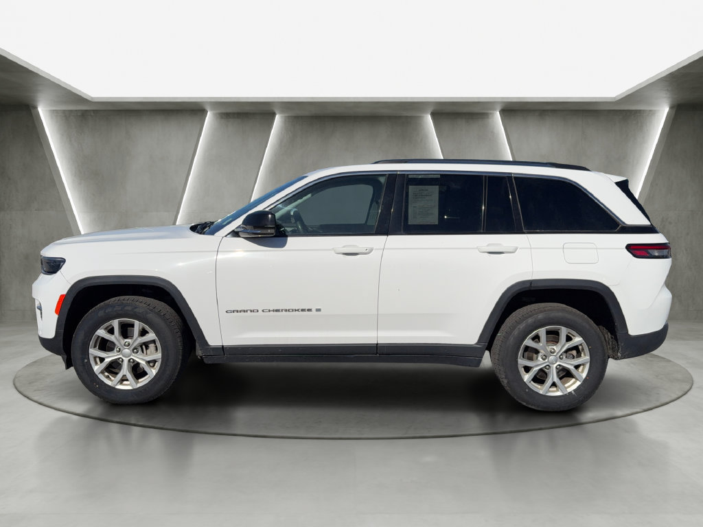 Used 2024 Jeep Grand Cherokee Limited AWD/4WD image 4