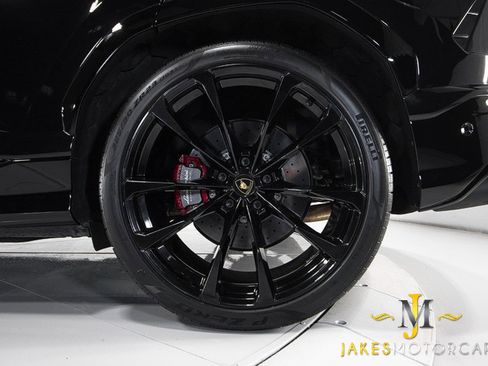 Used 2022 Lamborghini Urus image 66