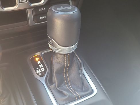 Used 2022 Jeep Wrangler Unlimited Sahara image 26