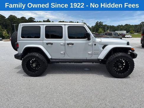 Certified 2023 Jeep Wrangler Unlimited Sahara AWD/4WD image 8