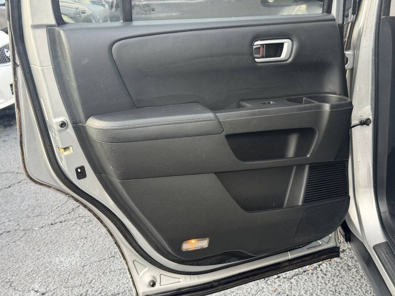 Used 2010 Honda Pilot EX-L image 19