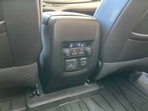 Used 2021 Buick Enclave Avenir image 16