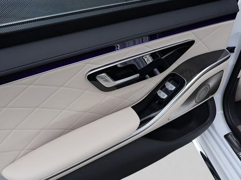 Certified 2025 Mercedes-Benz S 580 4MATIC Sedan image 35