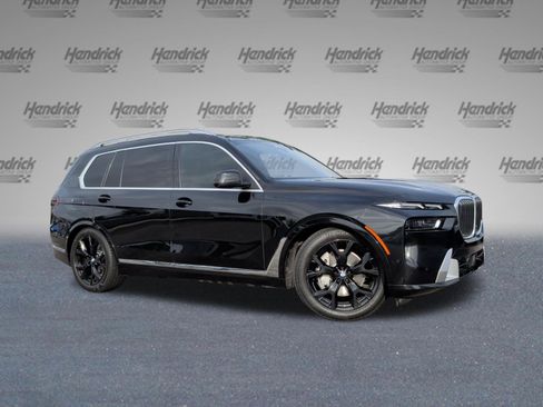 Used 2024 BMW X7 xDrive40i w/ Premium Package AWD/4WD image 2