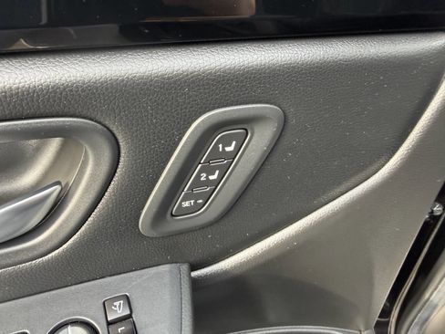 Used 2025 Honda Pilot TrailSport image 17