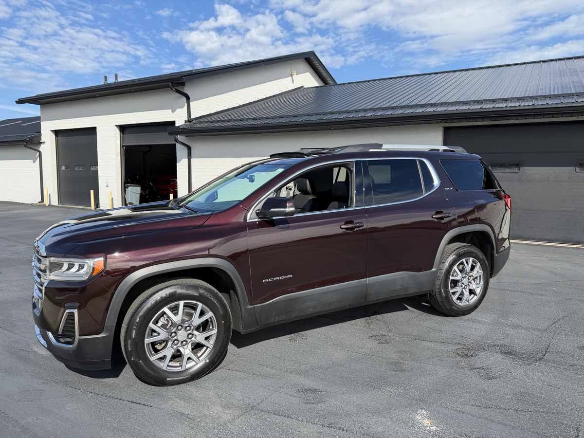 Used 2021 GMC Acadia SLT w/ Premium Package AWD/4WD image 2