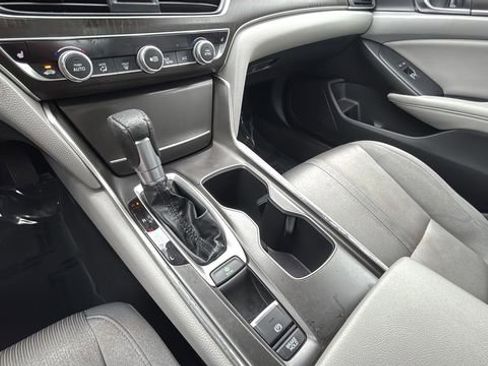 Used 2020 Honda Accord EX image 14