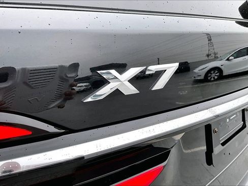 Used 2024 BMW X7 xDrive40i w/ Parking Assistance Package image 22