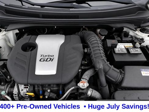 Used 2016 Hyundai Veloster Turbo FWD image 18