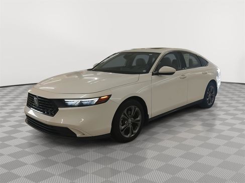 Used 2023 Honda Accord EX image 26