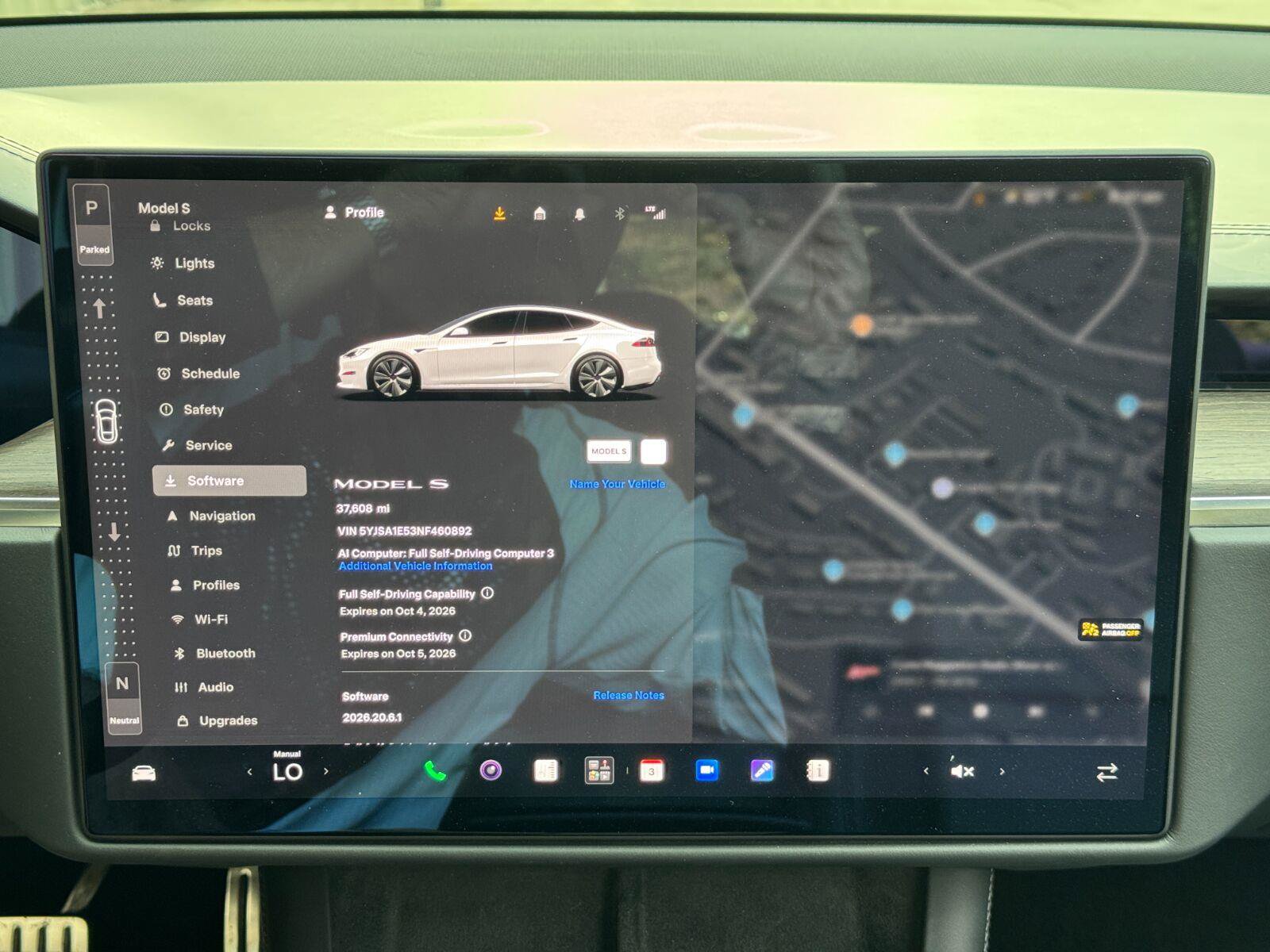 Used 2022 Tesla Model S AWD/4WD image 32