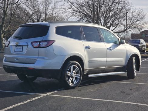 Used 2015 Chevrolet Traverse LT image 18