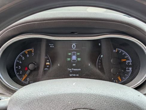 Used 2015 Jeep Grand Cherokee Overland w/ Advanced Technology Group image 9