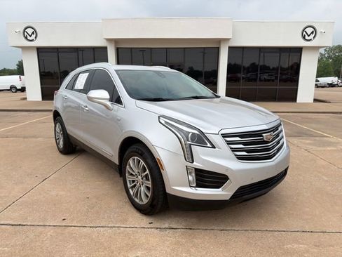 Used 2019 Cadillac XT5 Luxury AWD/4WD image 2
