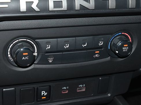Certified 2025 Nissan Frontier SV AWD/4WD image 12