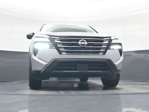 Used 2025 Nissan Rogue S FWD image 16