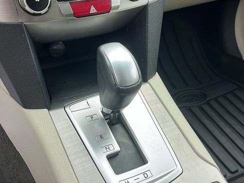 Used 2014 Subaru Outback 2.5i Premium image 18