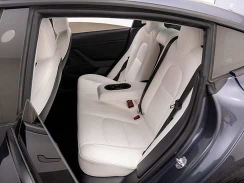 Used 2022 Tesla Model 3 Long Range image 16