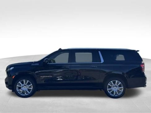 Used 2022 Chevrolet Suburban High Country w/ Premium Package 2 image 6