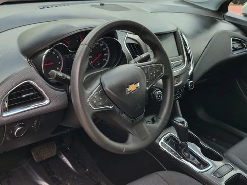 Used 2019 Chevrolet Cruze Sedan FWD image 7