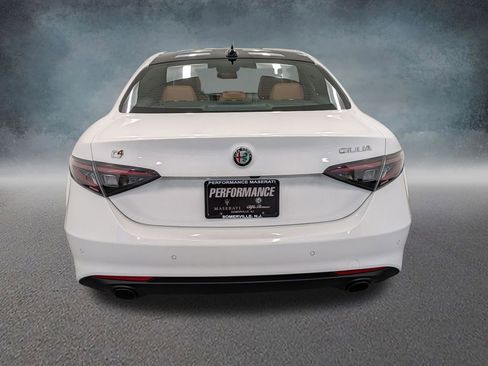 Used 2024 Alfa Romeo Giulia Ti w/ Active Assist Plus Package AWD/4WD image 5