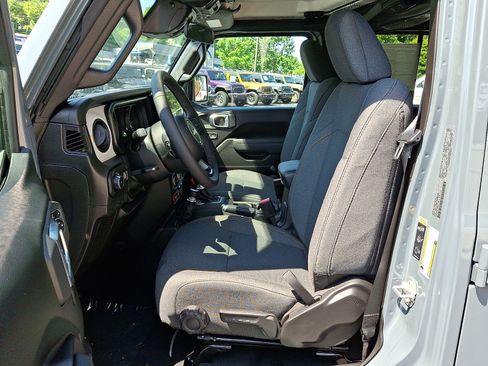 New 2026 Jeep Wrangler Unlimited Sport AWD/4WD image 9