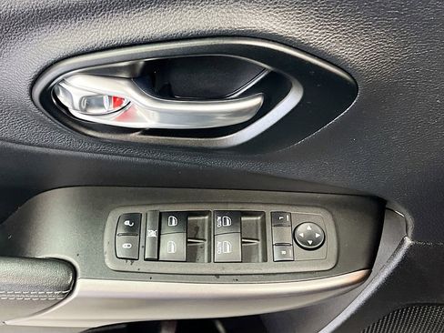 Used 2022 Jeep Cherokee Latitude Lux image 17