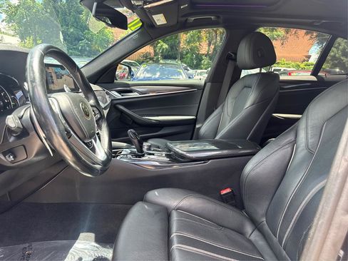 Used 2017 BMW 530i xDrive AWD/4WD image 9
