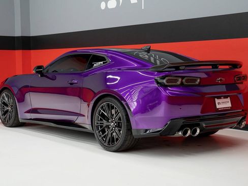 Used 2018 Chevrolet Camaro ZL1 RWD image 28
