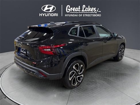 Used 2025 Chevrolet Trax RS w/ Sunroof Package image 5