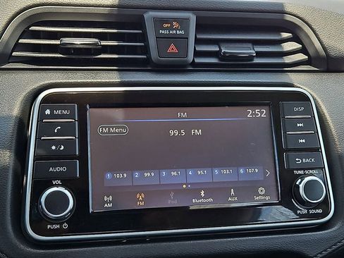 Used 2023 Nissan Versa S FWD image 26