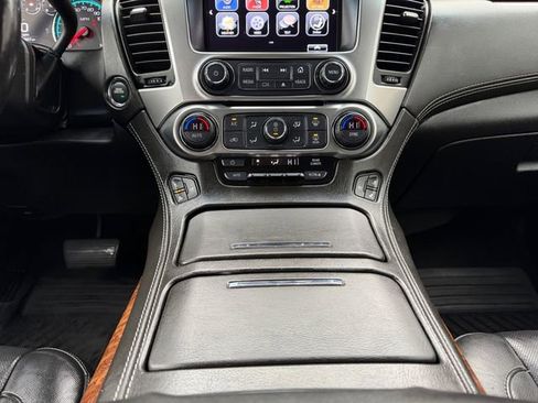 Used 2019 Chevrolet Suburban Premier image 11