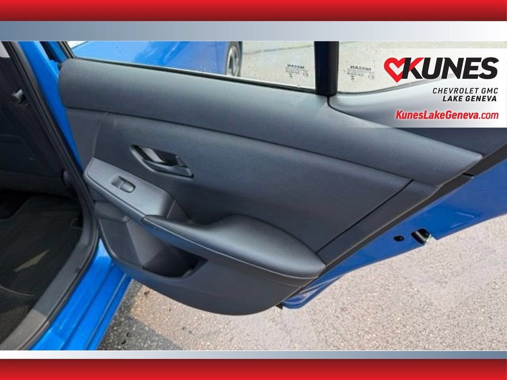 Used 2024 Nissan Sentra SV FWD image 16